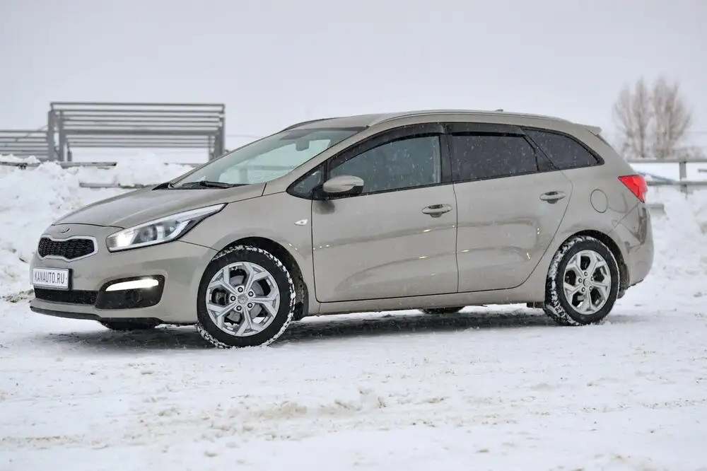 Продажа Kia Ceed 2017 года в Канаше - Легковые автомобили (Авто) в Канаш