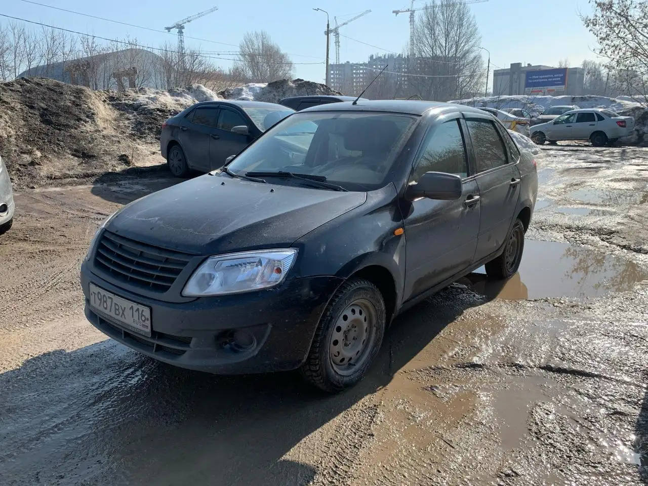 Lada Granta седан черная 2013 года - Легковые автомобили (Авто) в Казань