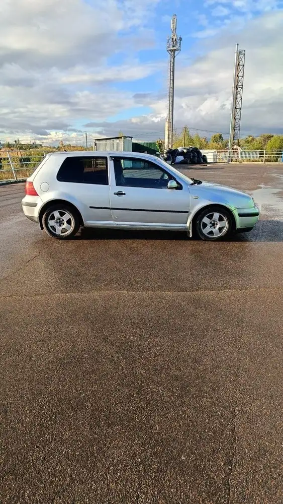 Volkswagen Golf 2002 года в Канаше - Легковые автомобили (Авто) в Канаш