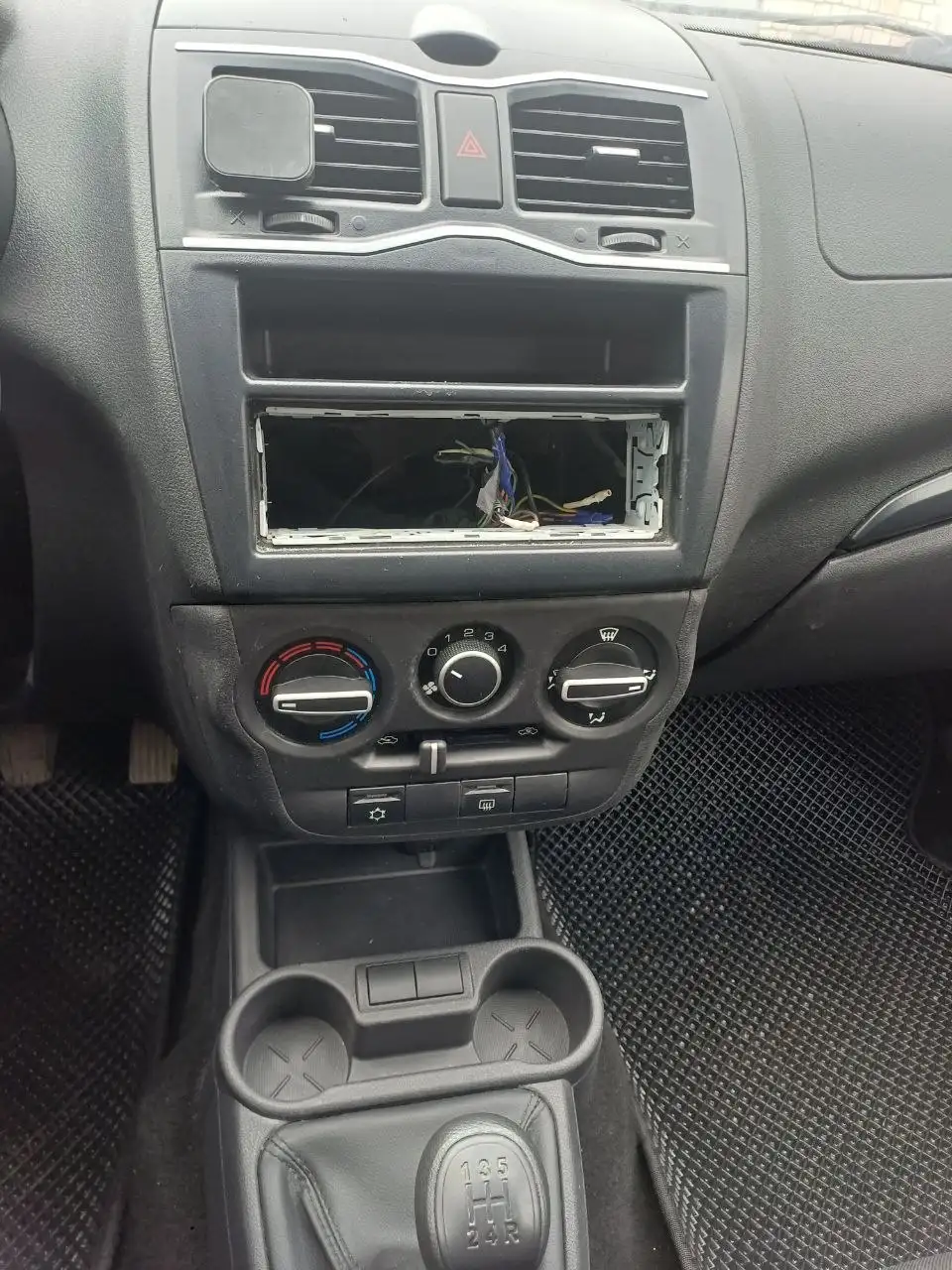 Продам LADA Granta 2024 года с пробегом 40 тыс. км - Легковые автомобили (Авто) в Чебоксары