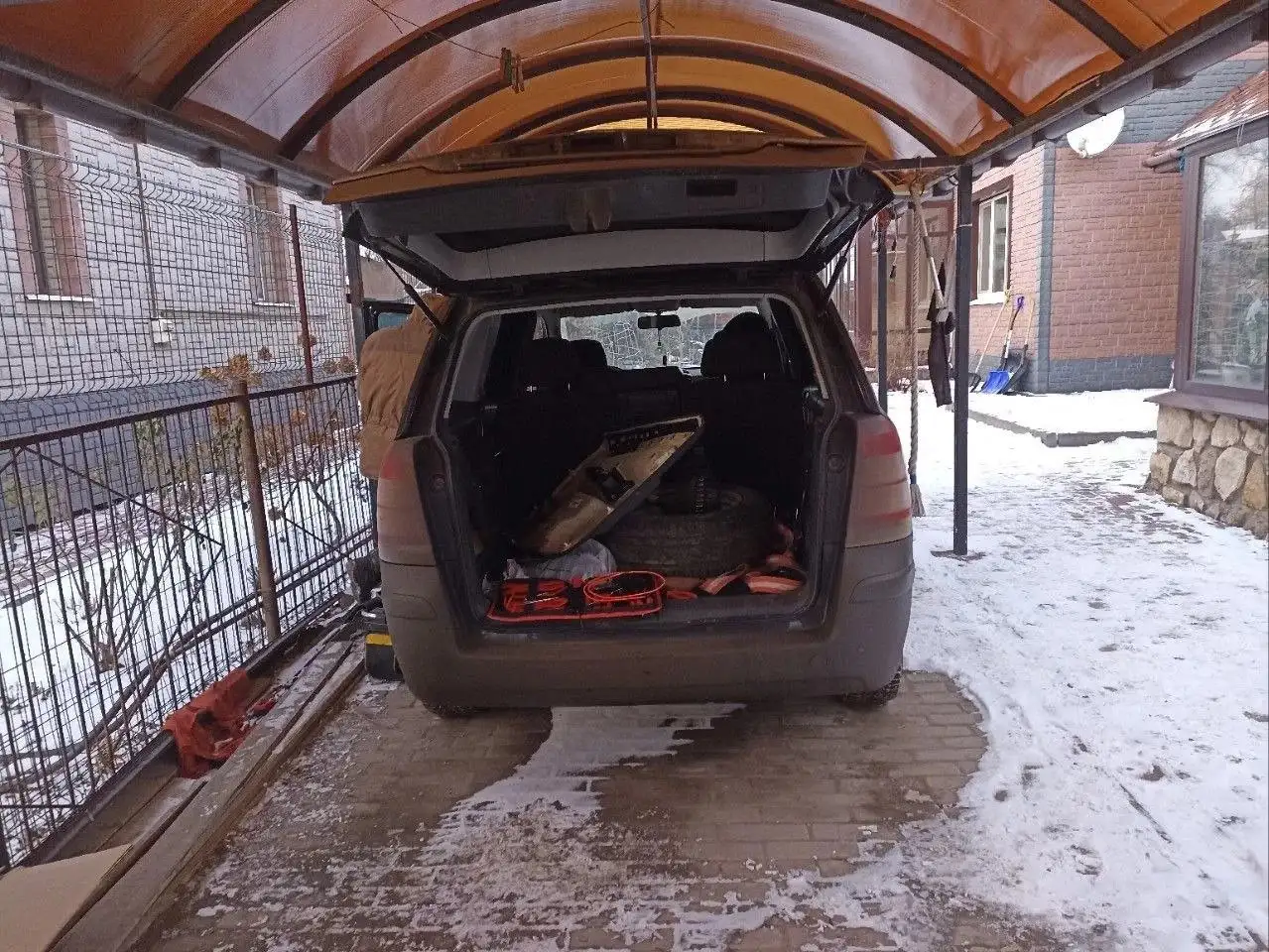 Opel Zafira B 2011 года, 1.8 MT, бензин, 400 тыс. км - Авто в Тула