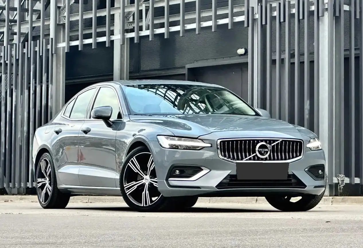 Volvo 2021 2.0 бензин - Легковые авто (Авто) в Чебоксары
