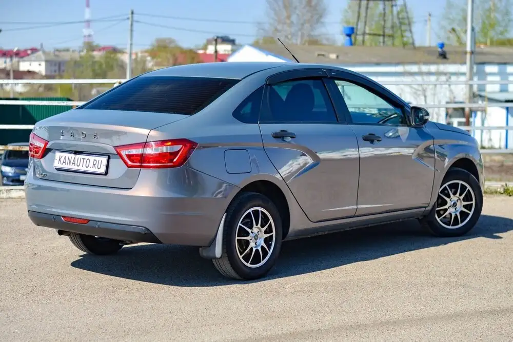 Lada Vesta 2019 в кредит - Легковые автомобили (Авто) в Канаш