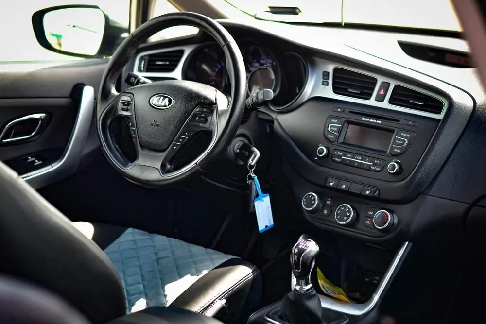 Kia Ceed 2015 года в Кредит с Просмотром в Канаше - Авто в Канаш