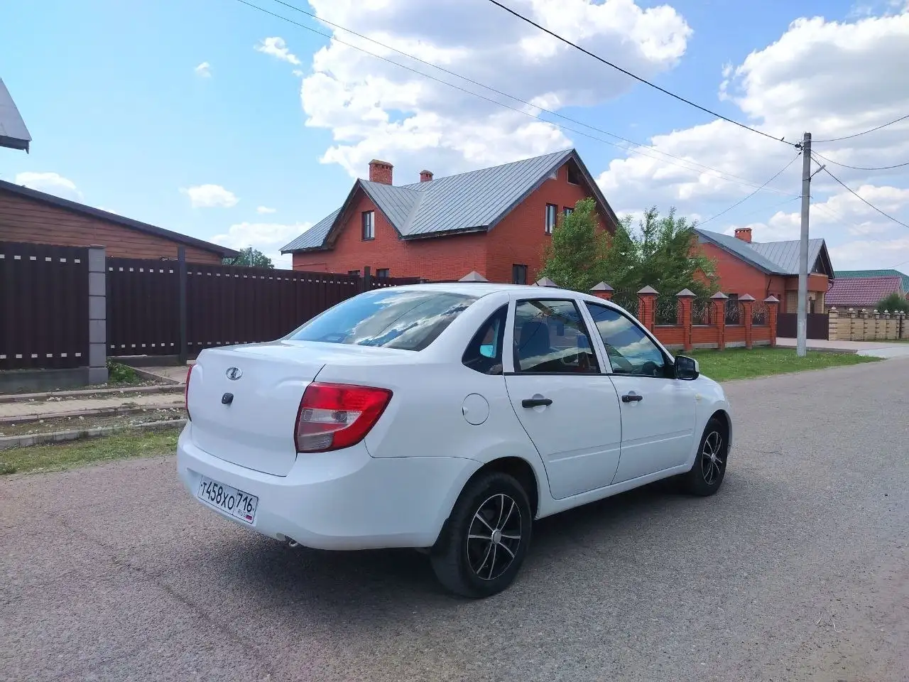 Lada Granta, 2013 года, отличное состояние - Легковые автомобили (Авто) в Буинск