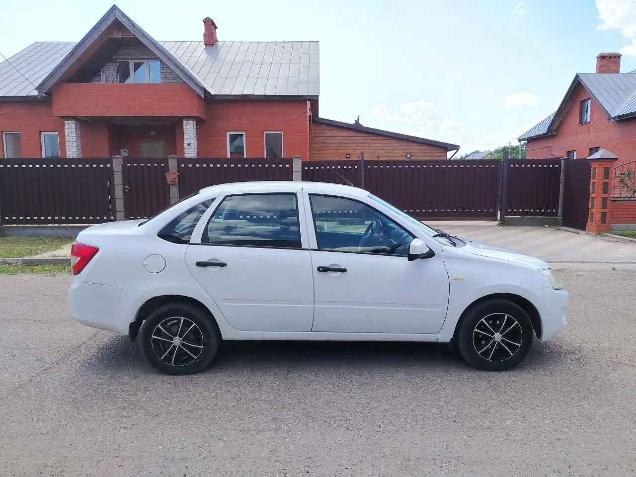 Lada Granta, 2013 года, отличное состояние - Легковые автомобили (Авто) в Буинск