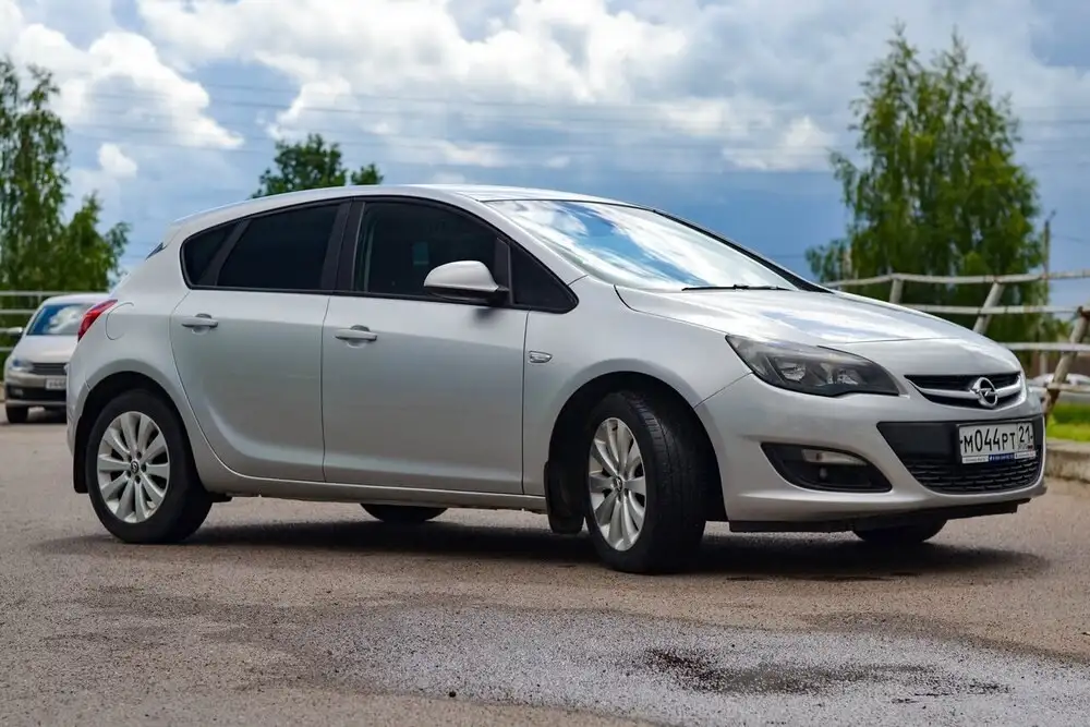 Opel Astra J 2012 в кредит без первого взноса - Легковые автомобили (Авто) в Канаш