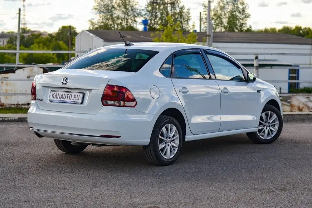 Volkswagen Polo 2019 - Легковые автомобили (Авто) в Канаш