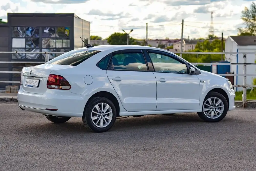 Volkswagen Polo 2019 - Легковые автомобили (Авто) в Канаш