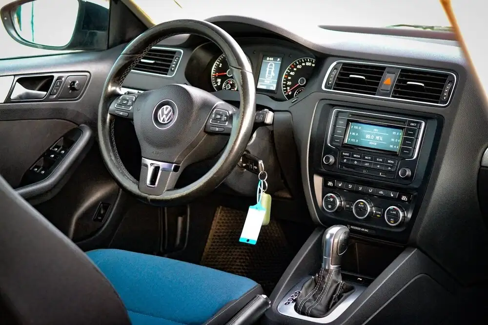 Volkswagen Jetta 2013 - Авто в Канаш