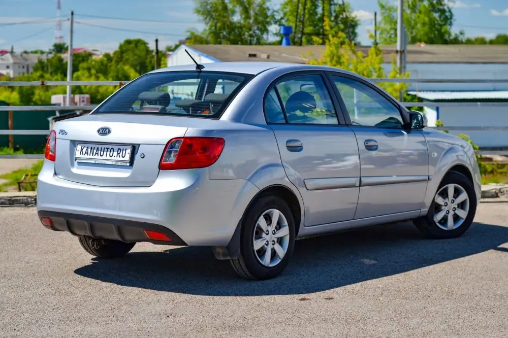 Kia Rio 2011 - Легковые автомобили (Авто) в Канаш