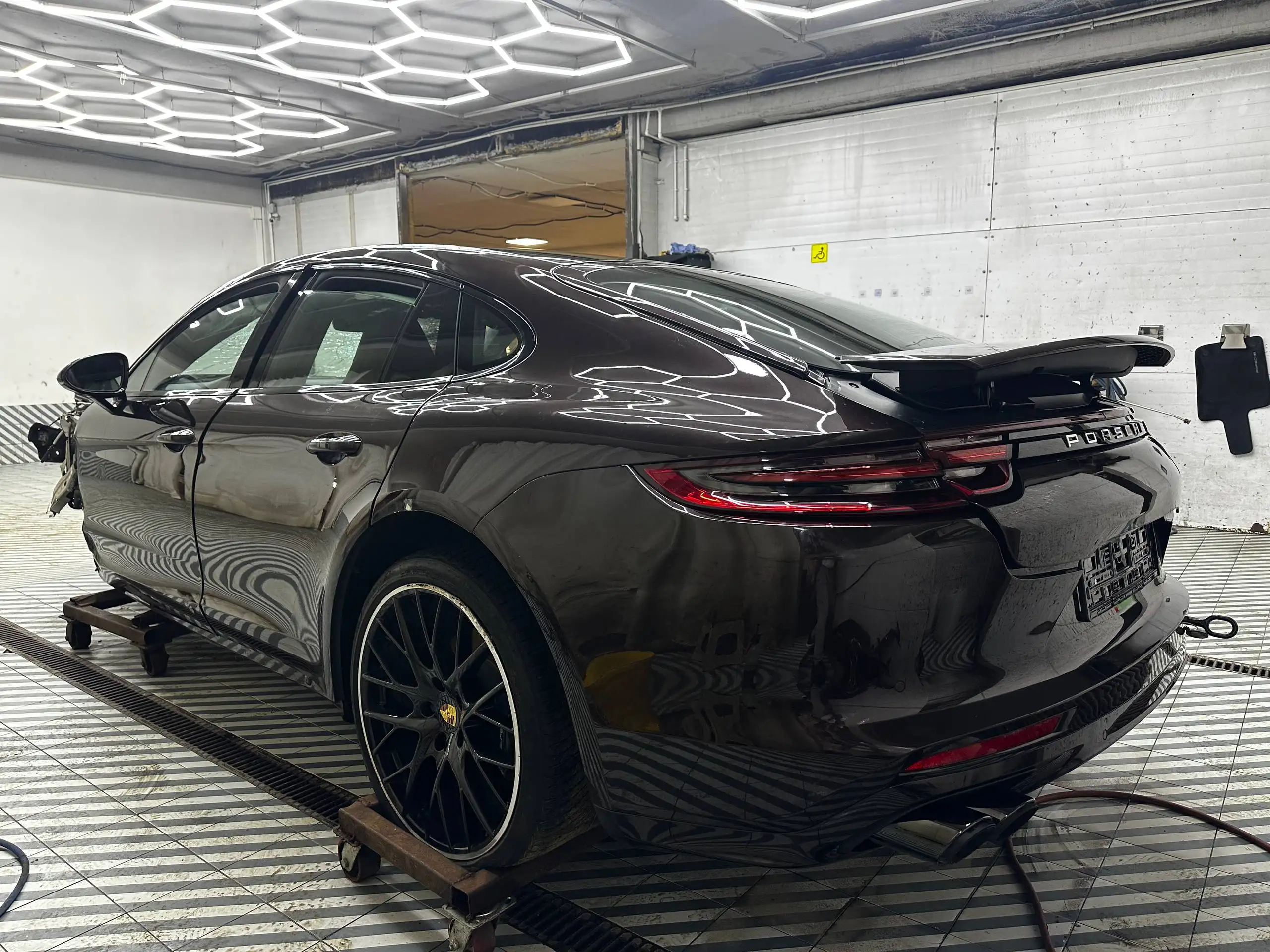Porsche Panamera 971 2017 под восстановление - Легковые автомобили (Авто) в Москва
