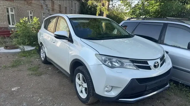 Toyota RAV4 2013 2.0L Полный Привод - Авто в Чебоксары