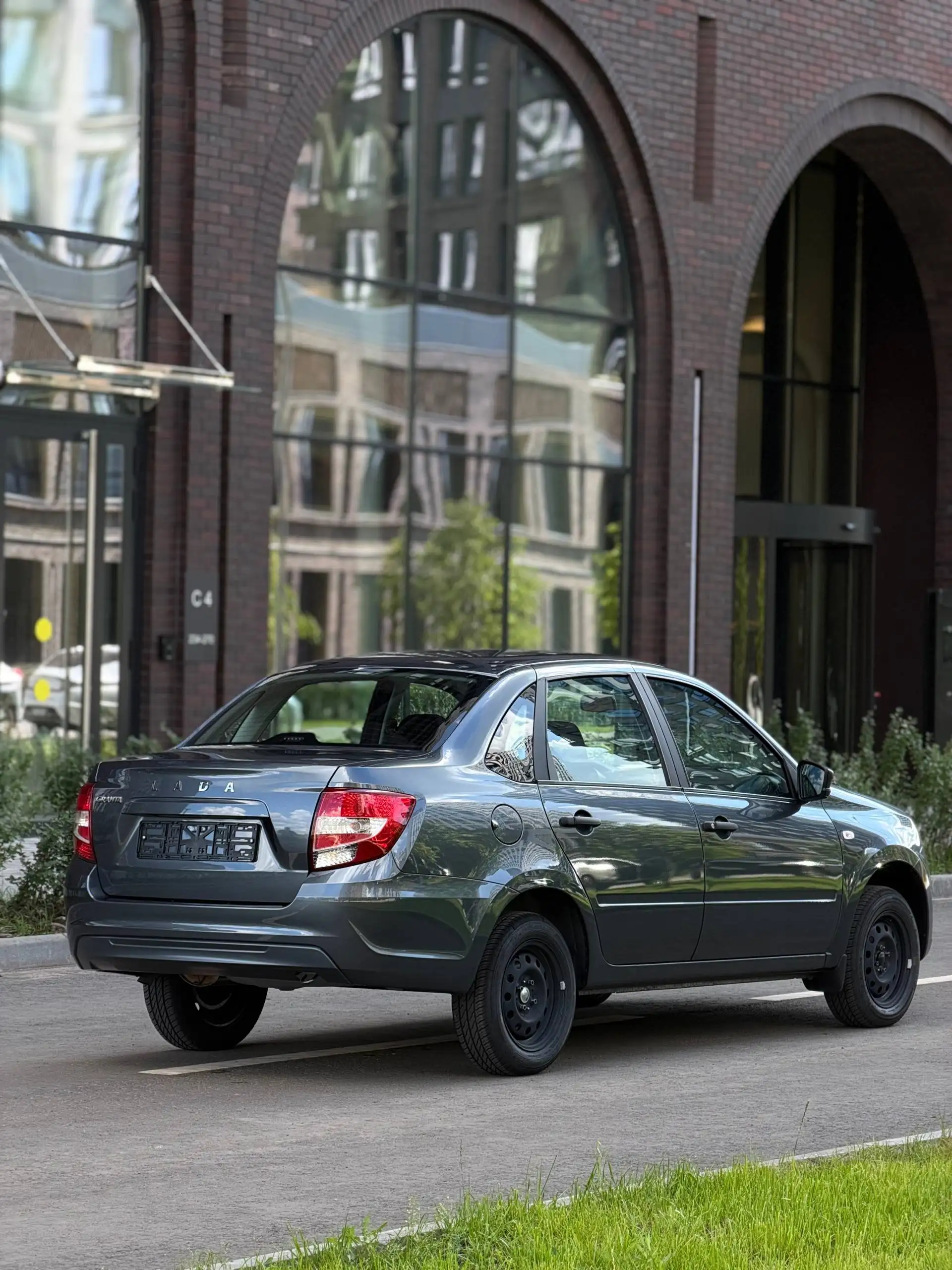 LADA GRANTA 2026 г.в. новый - Легковые автомобили (Авто) в Казань