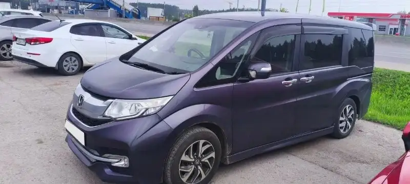 Honda Stepwgn 5 поколение 2016 - Минивэн (Авто) в Пермь