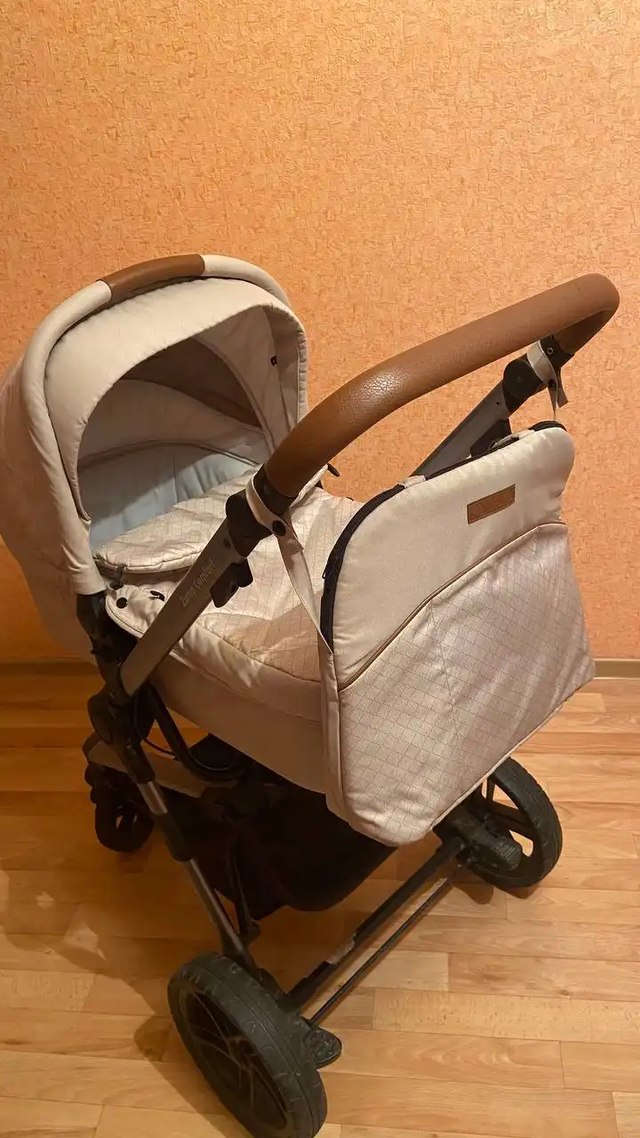 Продам коляску 3в1