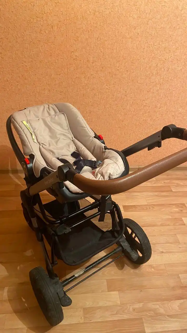 Продам коляску 3в1
