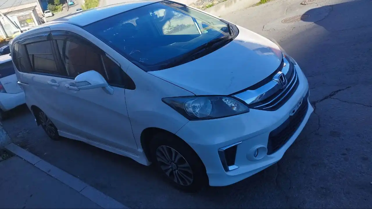 Продам автомобиль 2014 г. с пробегом 80 тыс. км - Авто в Кемерово