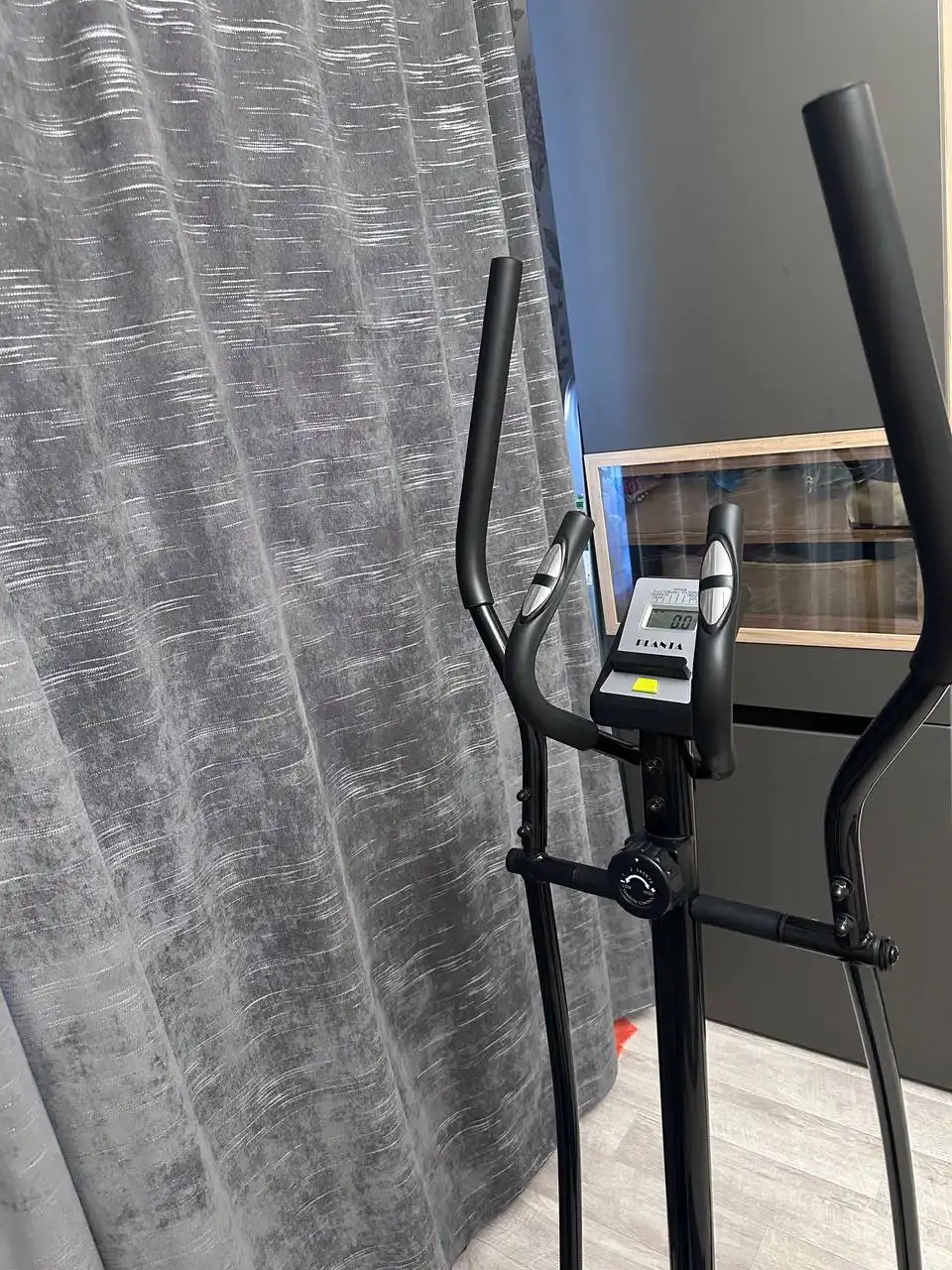 Эллиптический тренажер - Спортивные товары (Хобби и отдых) в Кемерово