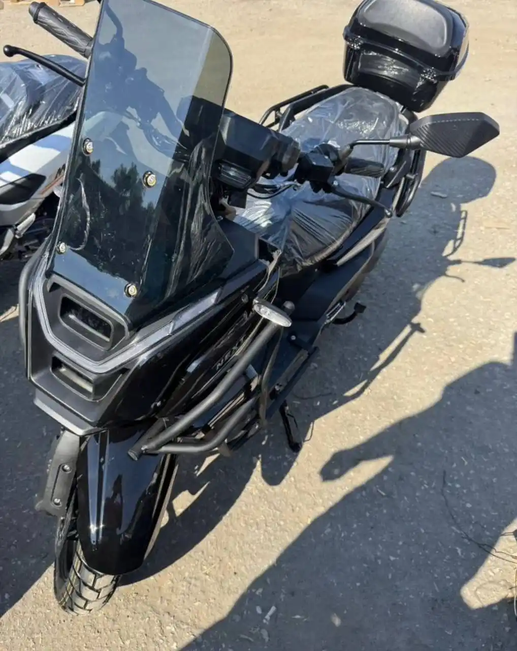 Продам скутер новый инжектор 150 кубов