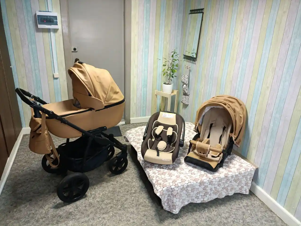 ШИКАРНАЯ коляска в идеальном состоянии