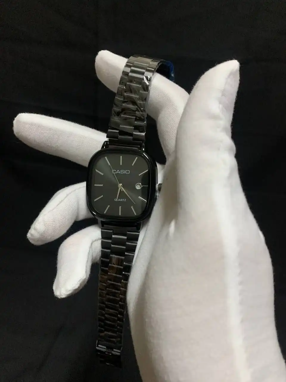 Кварцевые металлические часы