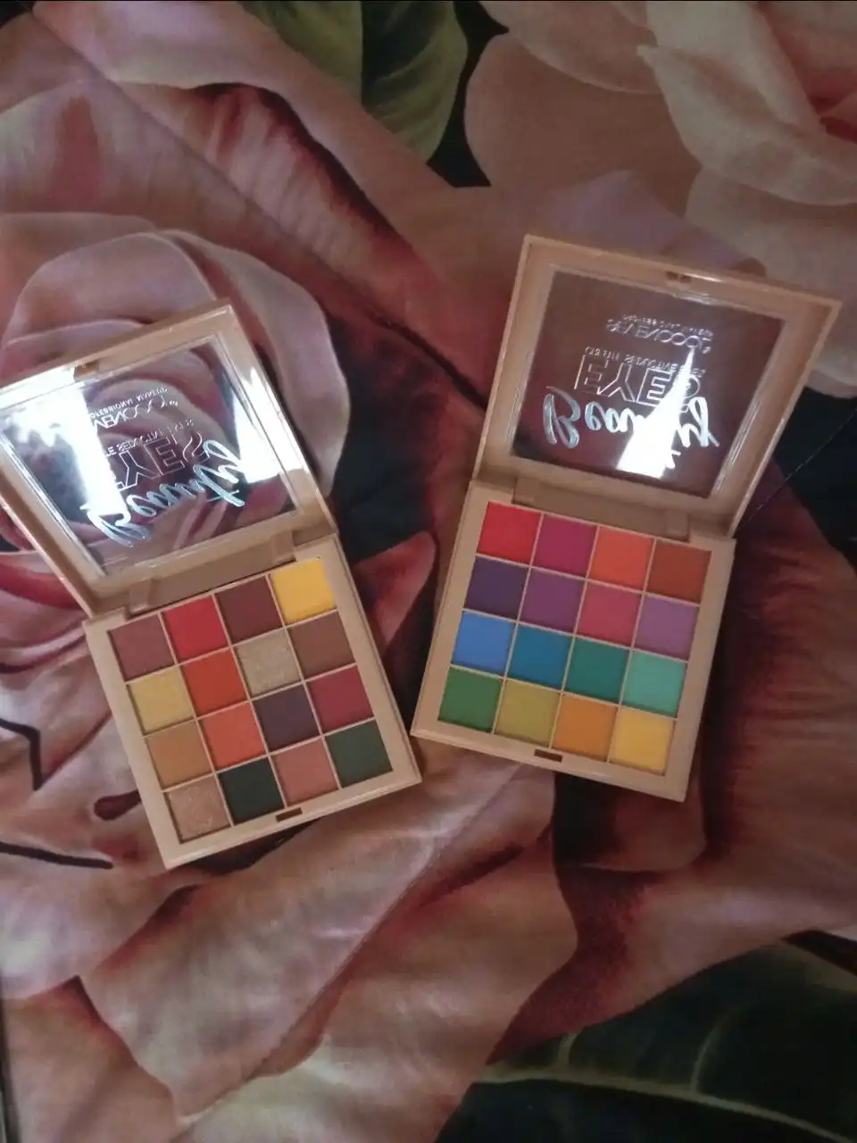 Набор теней для макияжа