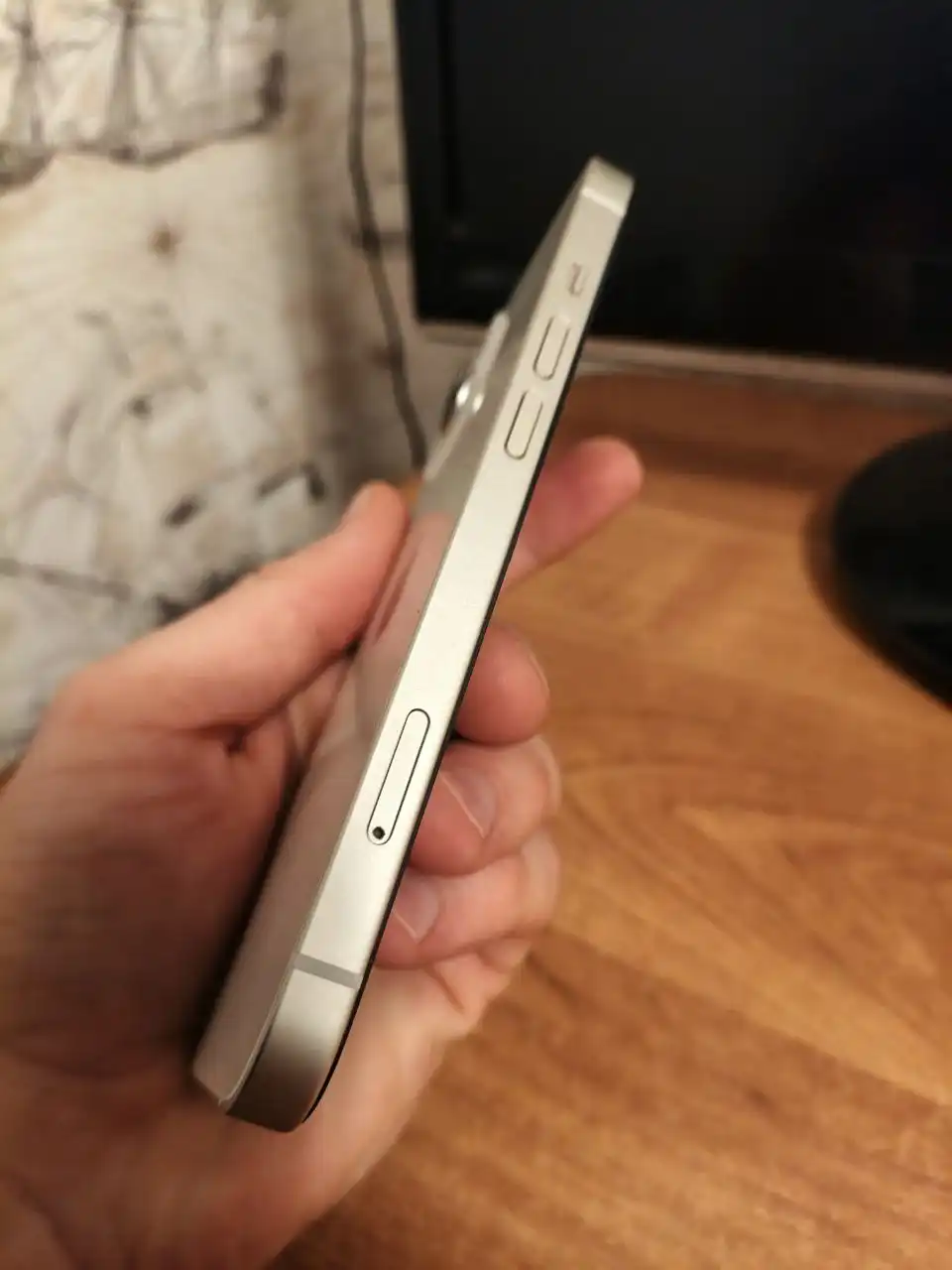 Продам iPhone 13 256гб белый - Смартфоны (Электроника) в Саратов