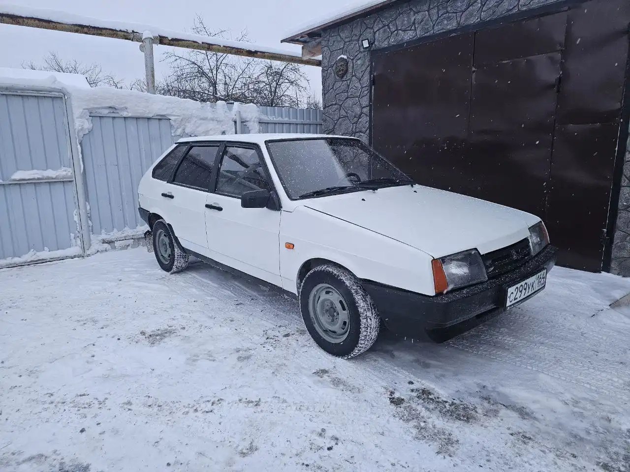 ВАЗ-2109 2000 г.в. инжектор в хорошем состоянии - Авто в Саратов