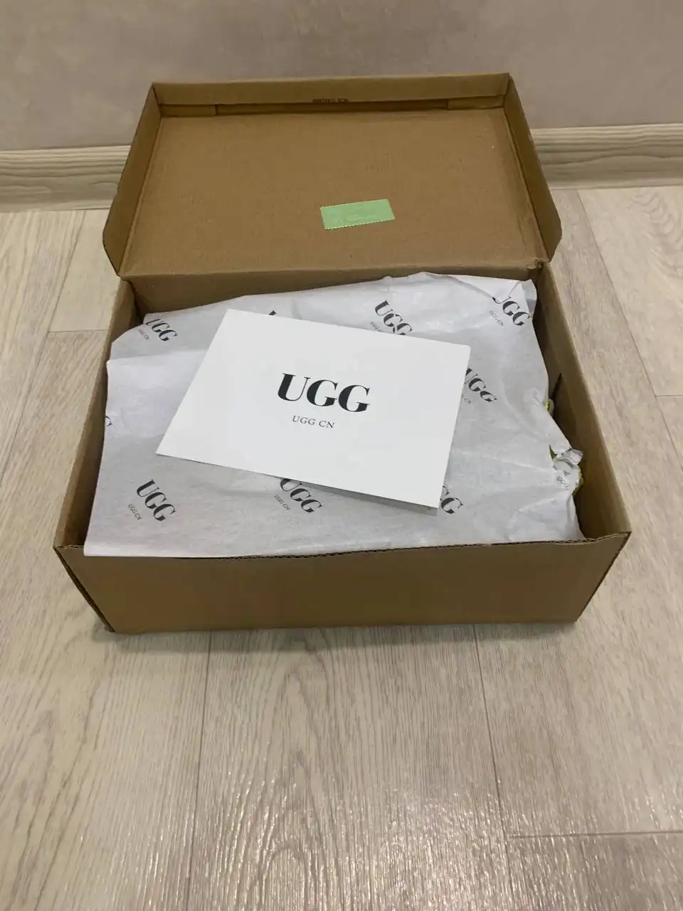 Маломерят на размер, в наличии 39-40 размеры - Обувь (Одежда) в Саратов