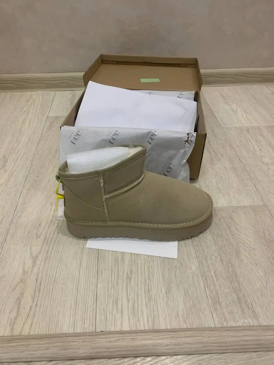 Маломерят на размер, в наличии 39-40 размеры - Обувь (Одежда) в Саратов