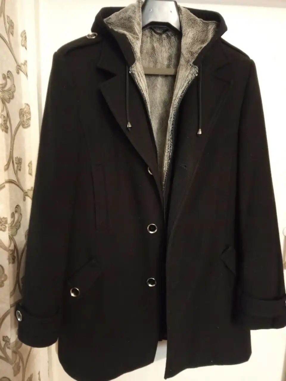 Продам мужское пальто демисезонное и дублёнку - Верхняя одежда (Одежда) в Саратов