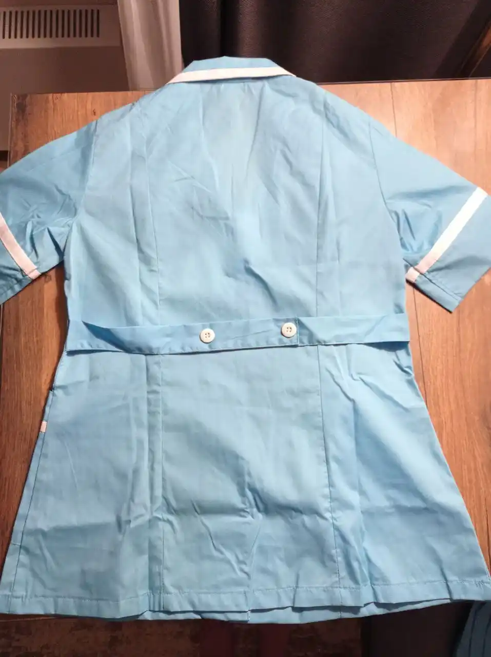 Продам костюм новый