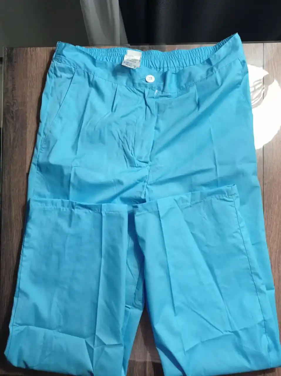 Продам костюм новый