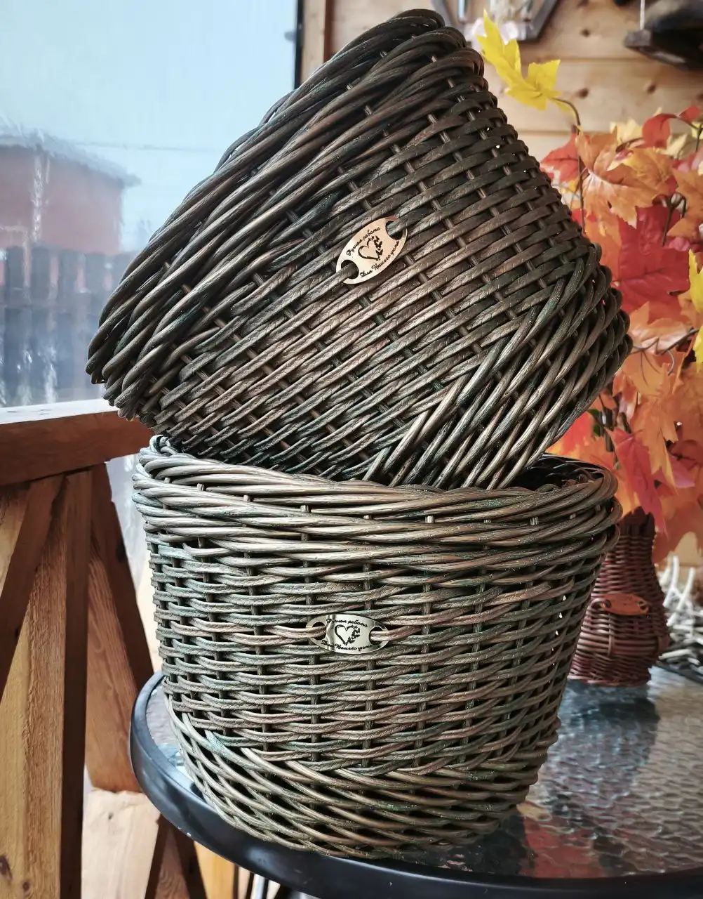 Кашпо из ротанга ручной работы