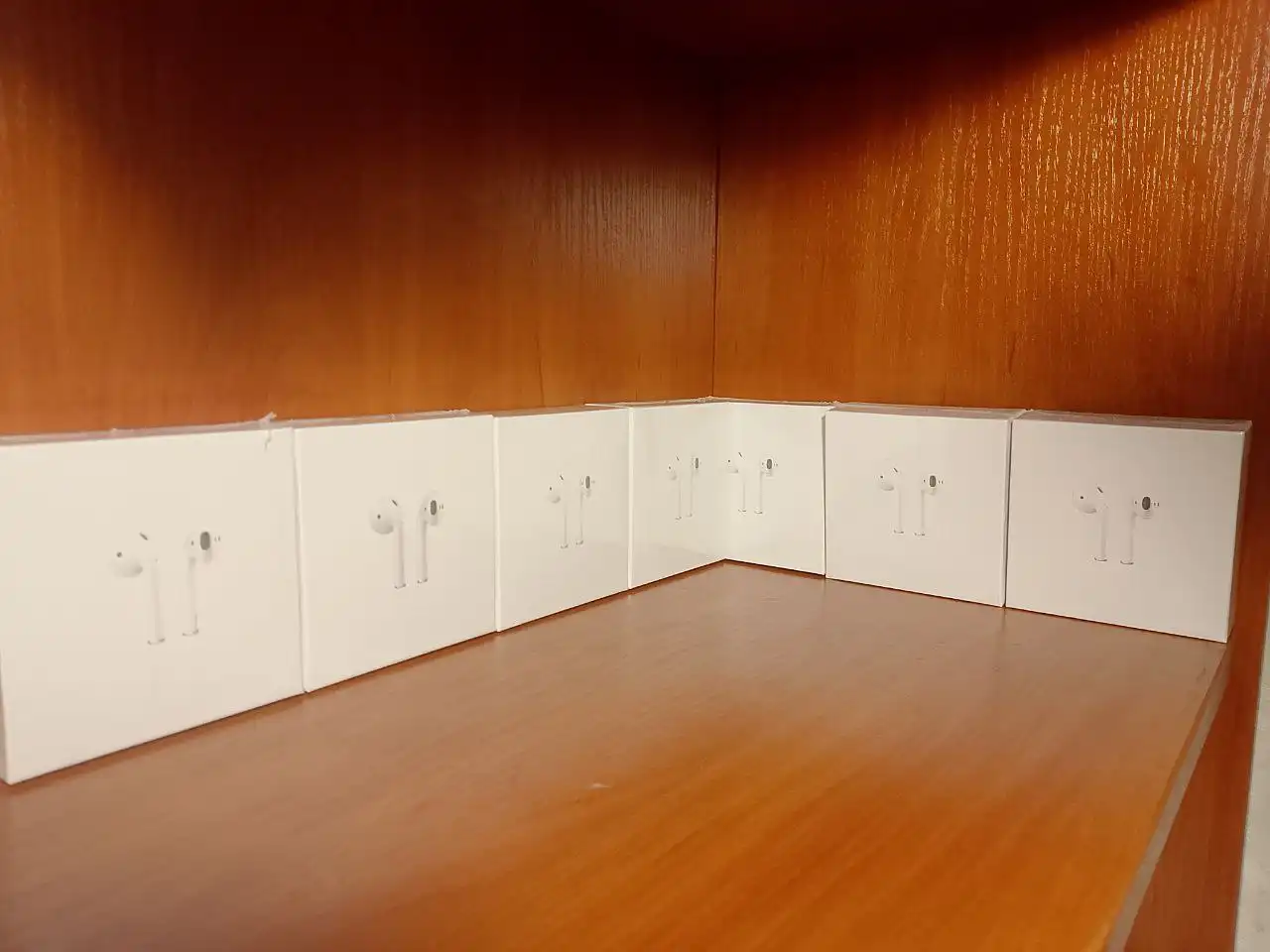 Аирподс 2 с чехлом