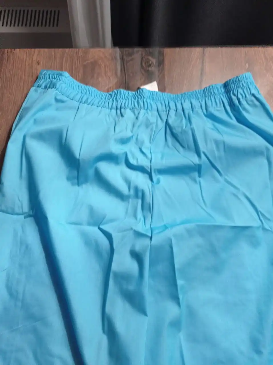 Продам новый костюм размер 44-46