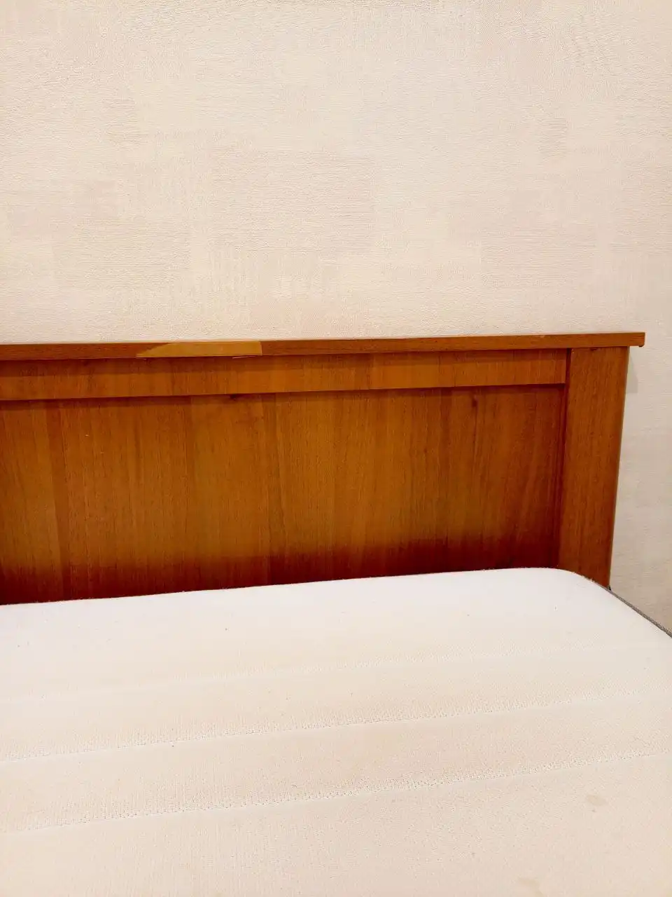 Кровать с подъемным механизмом и матрас ИКЕЯ - Мебель (Для дома и дачи) в Нижний Новгород