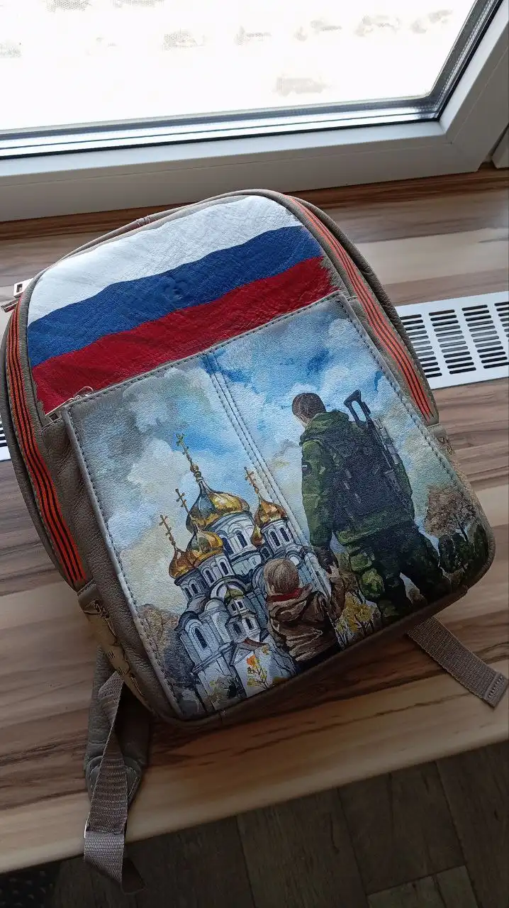 Роспись одежды, обуви, сумок и инкрустация стразами - Роспись, дизайн (Услуги) в Нижний Новгород