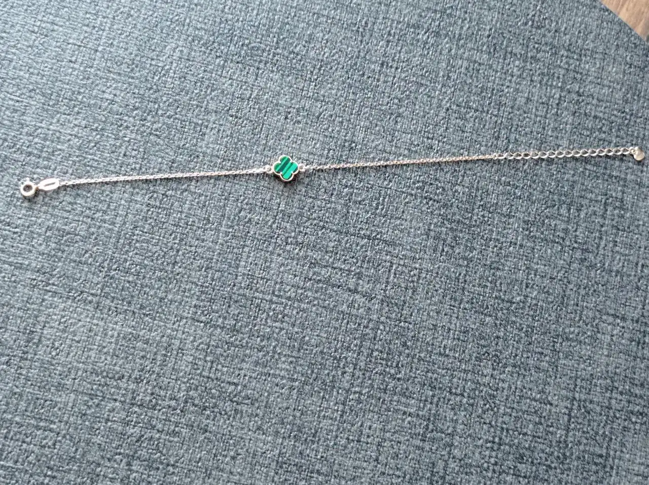 Браслет с подвеской четырехлистный клевер из серебра 925 пробы - Украшения (Барахолка) в Нижний Новгород