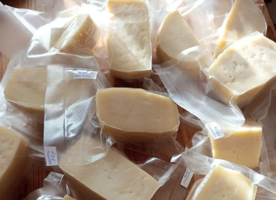 Продажа выдержанных сыров: качотта, костромской, российский, брынза, сулугуни - Продукты питания (Барахолка) в Арзамас