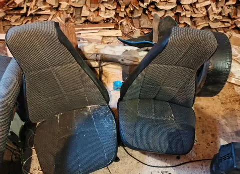 Продам задний диван и 2 передних седенья на ВАЗ 2107 - частное объявление в Тюмень