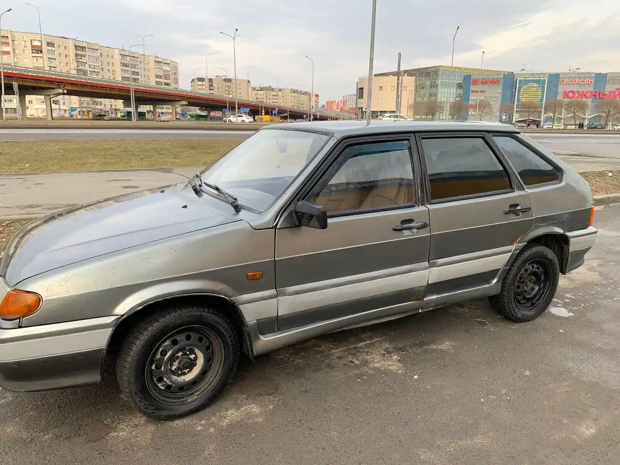 ВАЗ 2114 2004 года в хорошем состоянии