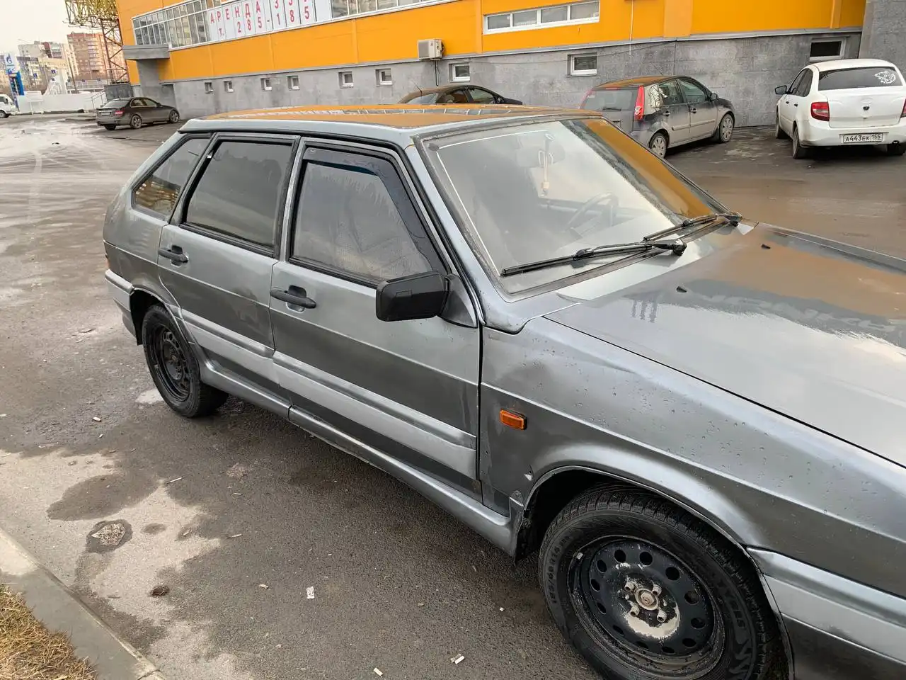 ВАЗ 2114 2004 года в хорошем состоянии