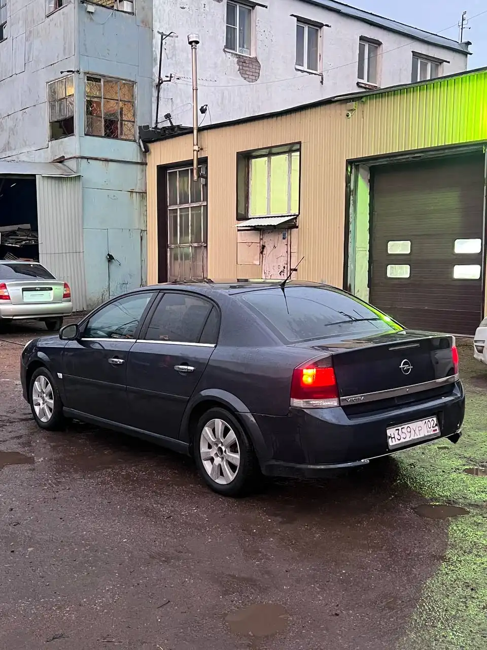 Opel Vectra 1.8 на роботе 2006 года