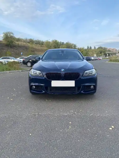 BMW 5 серии 2012 года