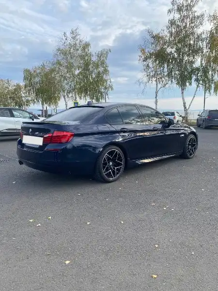 BMW 5 серии 2012 года