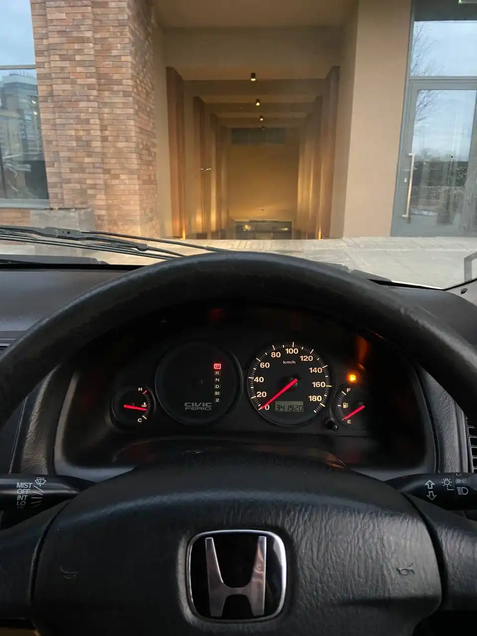 Продажа автомобиля с 2 хозяевами, капиталенным мотором и АКПП