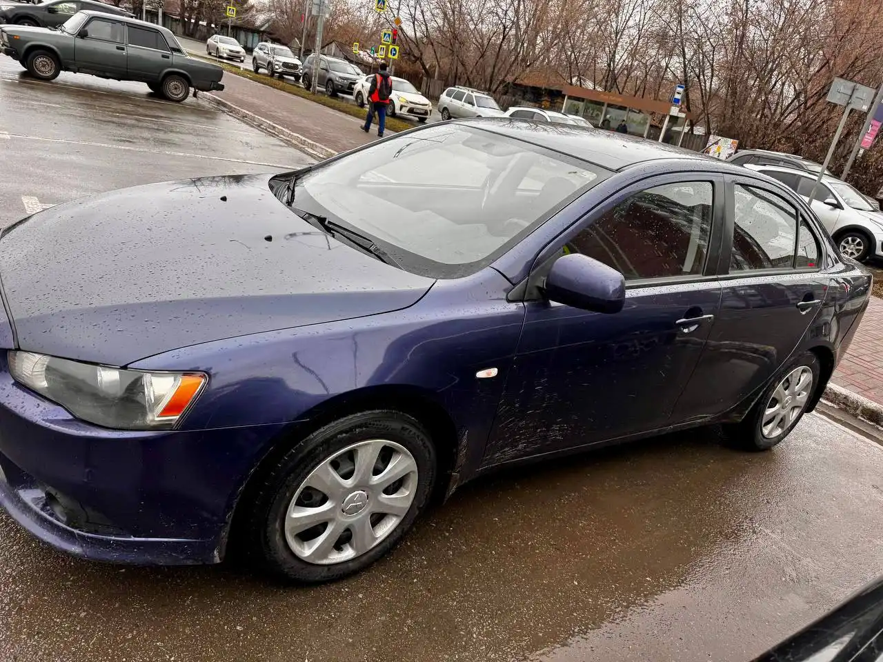 Продажа Mitsubishi Lancer 2011 года с механической коробкой передач