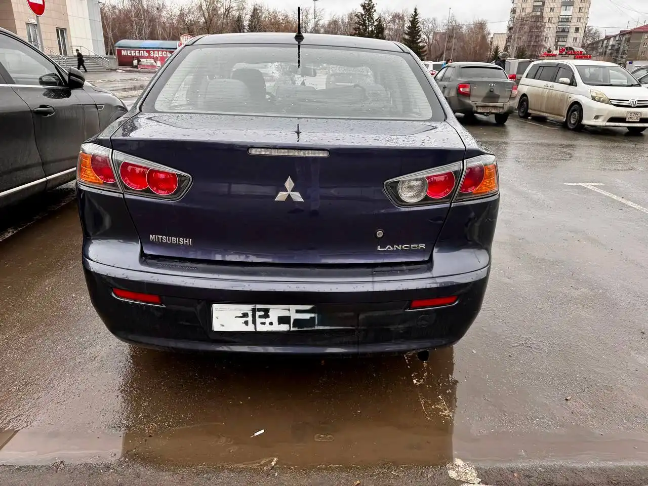 Продажа Mitsubishi Lancer 2011 года с механической коробкой передач